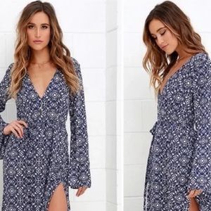 Lulus bell sleeve dress